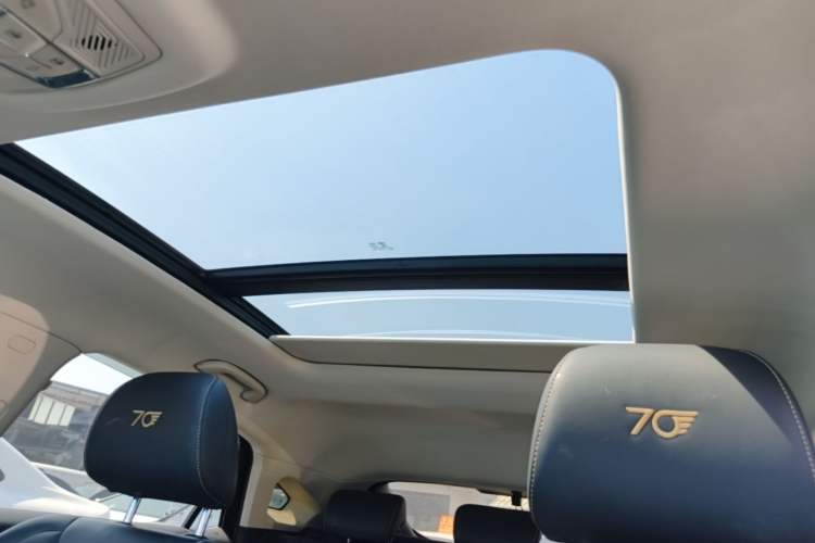 Used Bestune B70 2023 Third Generation 1.5T Automatic Enjoyment Version Headliner