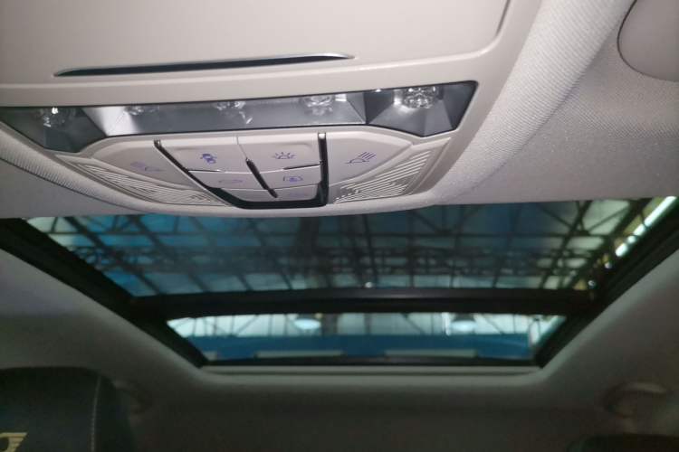 Used Bestune B70 2023 Third Generation 1.5T Automatic Enjoyment Version Headliner