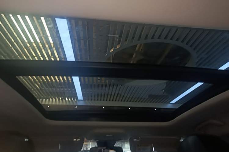 Used Bestune B70 2023 Third Generation 1.5T Automatic Enjoyment Version 70th Anniversary Edition Headliner