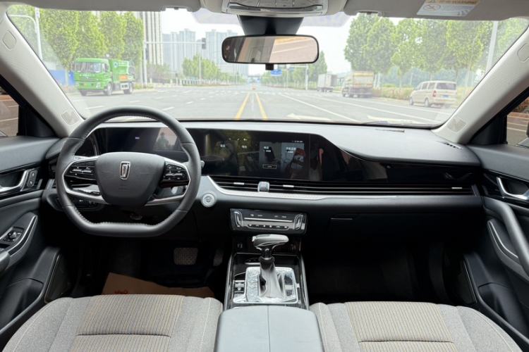Used Bestune B70 2023 3rd Generation 1.5T Automatic Enjoyment Version 70th Anniversary Edition Interior 3