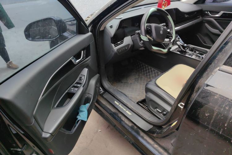 Used Bestune B70 2023 Third Generation 1.5T Automatic Enjoyment Version 70th Anniversary Edition Interior 3