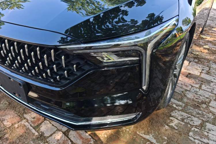 Used Bestune B70 2023 Third Generation 1.5T Automatic Enjoyment Version Left Front Headlight