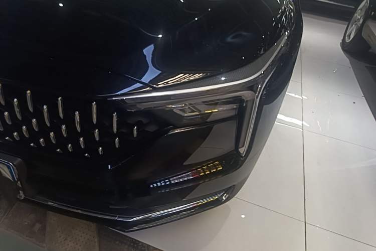 Used Bestune B70 2023 Third Generation 1.5T Automatic Enjoyment Version 70th Anniversary Edition Left Front Headlight