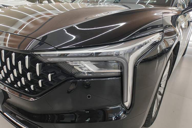 Used Bestune B70 2023 Third Generation 1.5T Automatic Enjoyment Version Left Front Headlight