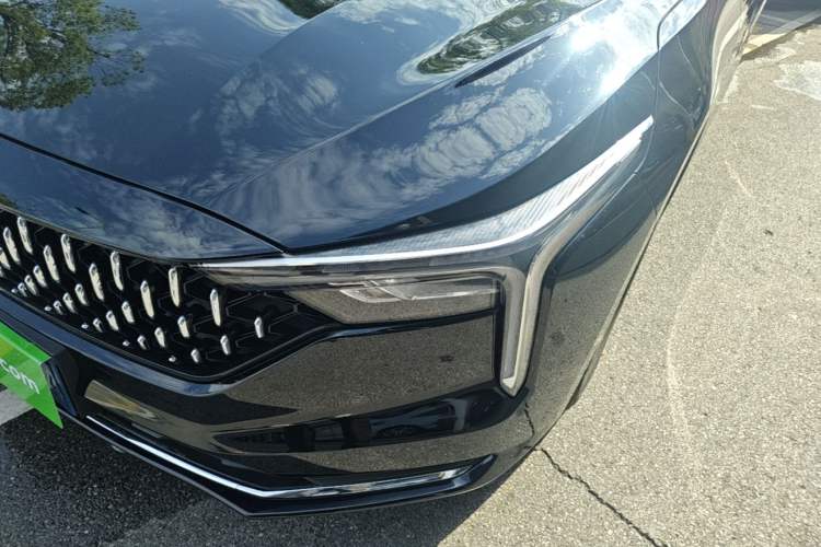 Used Bestune B70 2023 Third Generation 1.5T Automatic Enjoyment Version 70th Anniversary Edition Left Front Headlight