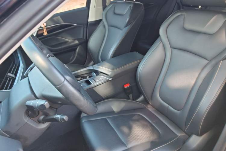 Used Bestune B70 2023 Third Generation 1.5T Automatic Enjoyment Version Left Front Seat