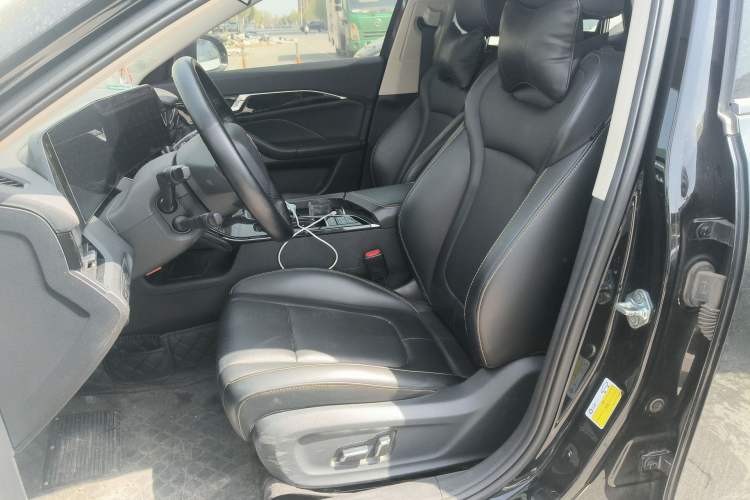 Used Bestune B70 2023 Third Generation 1.5T Automatic Enjoyment Version Left Front Seat