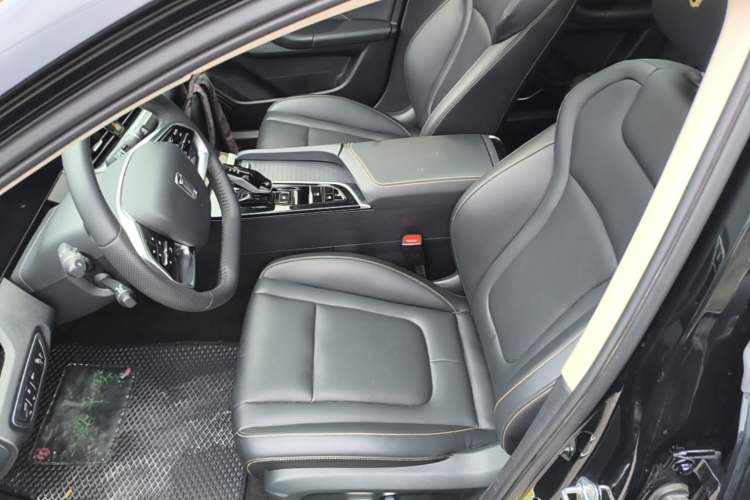 Used Bestune B70 2023 Third Generation 1.5T Automatic Enjoyment Version Left Front Seat