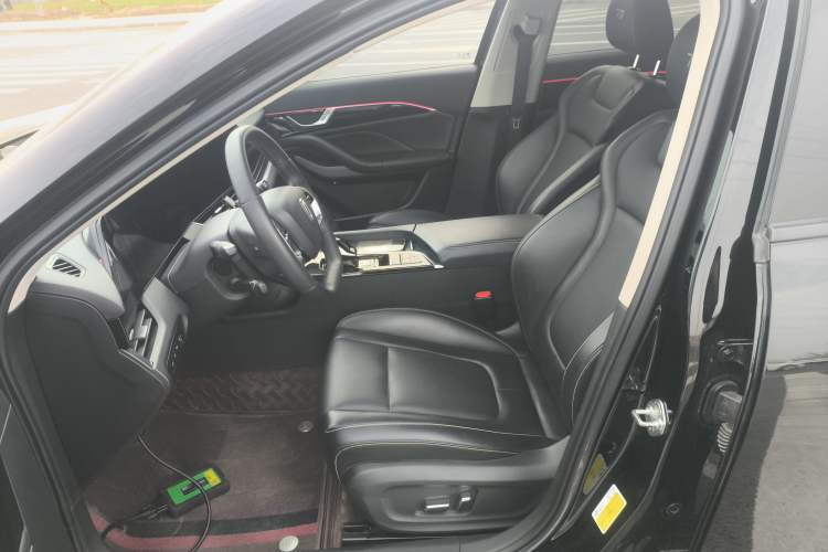 Used Bestune B70 2023 Third Generation 1.5T Automatic Enjoyment Version 70th Anniversary Edition Left Front Seat