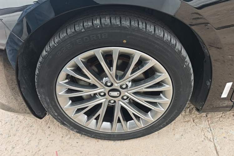 Used Bestune B70 2023 Third Generation 1.5T Automatic Enjoyment Version Left Front Wheel Hub