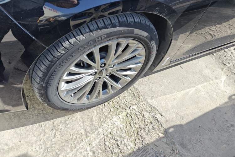 Used Bestune B70 2023 Third Generation 1.5T Automatic Enjoyment Version Left Front Wheel Hub