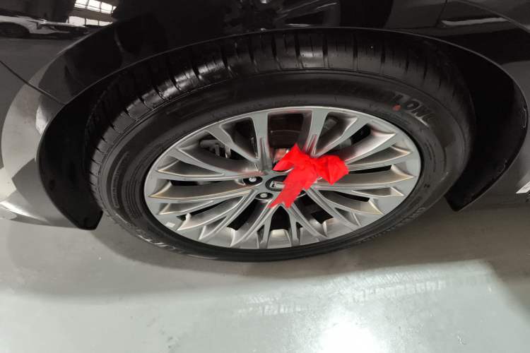 Used Bestune B70 2023 Third Generation 1.5T Automatic Enjoyment Version Left Front Wheel Hub