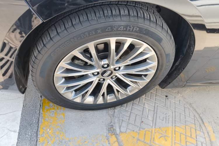 Used Bestune B70 2023 Third Generation 1.5T Automatic Enjoyment Version Left Front Wheel Hub