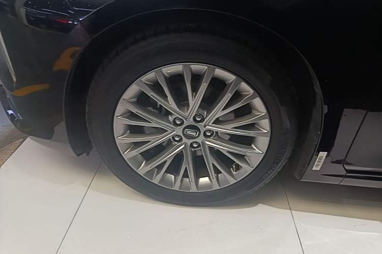 Used Bestune B70 2023 Third Generation 1.5T Automatic Enjoyment Version 70th Anniversary Edition Left Front Wheel Hub