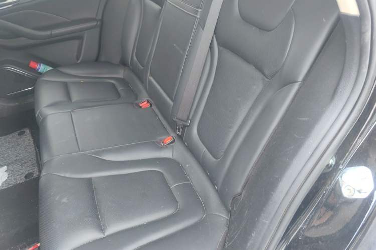 Used Bestune B70 2023 Third Generation 1.5T Automatic Enjoyment Version Left Rear Seat