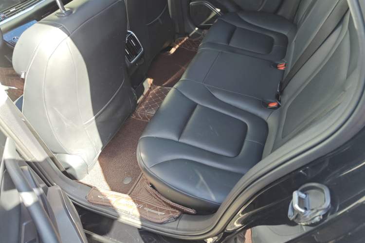 Used Bestune B70 2023 Third Generation 1.5T Automatic Enjoyment Version Left Rear Seat