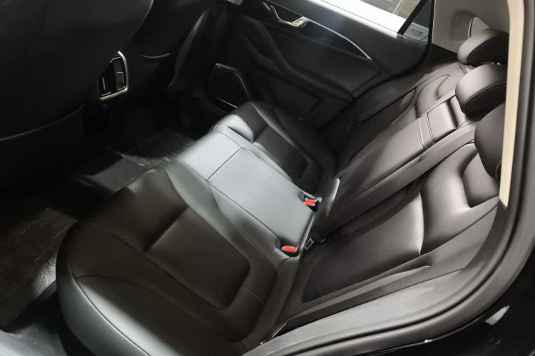 Used Bestune B70 2023 Third Generation 1.5T Automatic Enjoyment Version Left Rear Seat