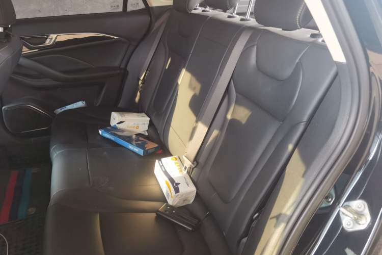Used Bestune B70 2023 Third Generation 1.5T Automatic Enjoyment Version 70th Anniversary Edition Left Rear Seat