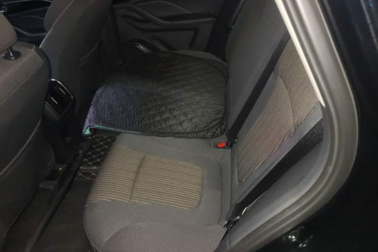 Used Bestune B70 2023 3rd Generation 1.5T Automatic Enjoyment Version 70th Anniversary Edition Left Rear Seat