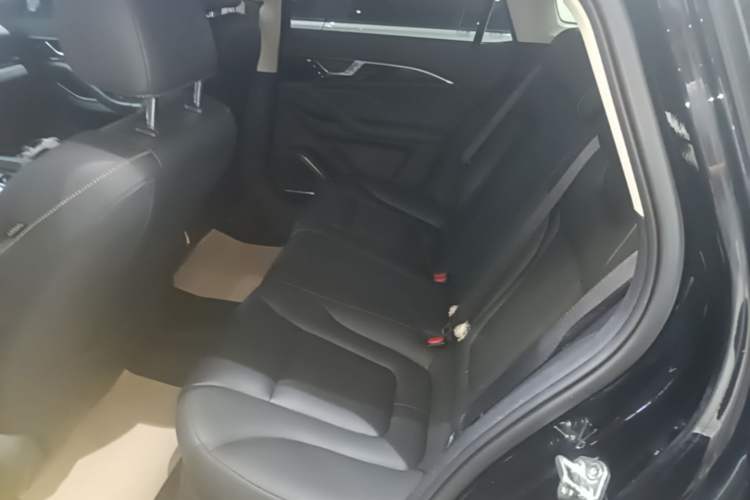 Used Bestune B70 2023 Third Generation 1.5T Automatic Enjoyment Version 70th Anniversary Edition Left Rear Seat
