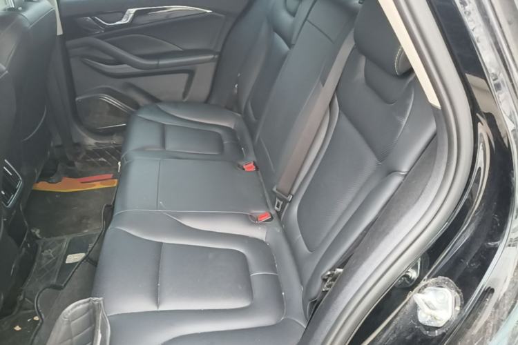 Used Bestune B70 2023 Third Generation 1.5T Automatic Enjoyment Version 70th Anniversary Edition Left Rear Seat