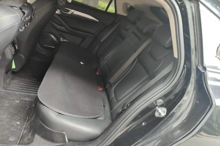 Used Bestune B70 2023 Third Generation 1.5T Automatic Enjoyment Version Left Rear Seat