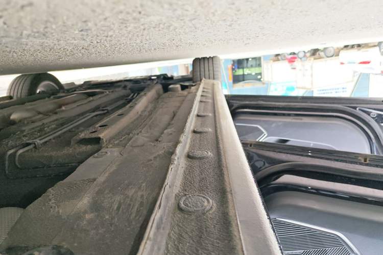 Used Bestune B70 2023 Third Generation 1.5T Automatic Enjoyment Version Left Side Sill