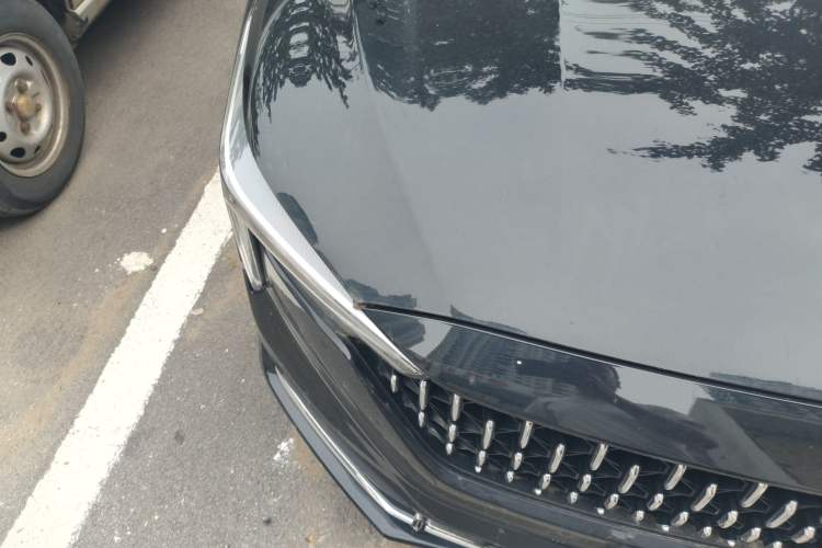 Used Bestune B70 2023 Third Generation 1.5T Automatic Enjoyment Version Right Front Headlight