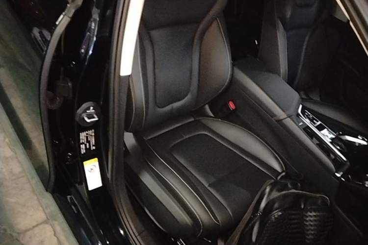 Used Bestune B70 2023 Third Generation 1.5T Automatic Enjoyment Version Right Front Seat