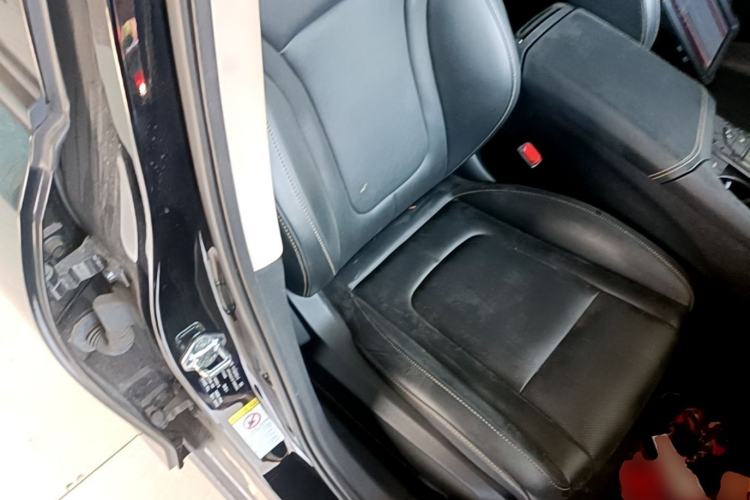Used Bestune B70 2023 Third Generation 1.5T Automatic Enjoyment Version Right Front Seat