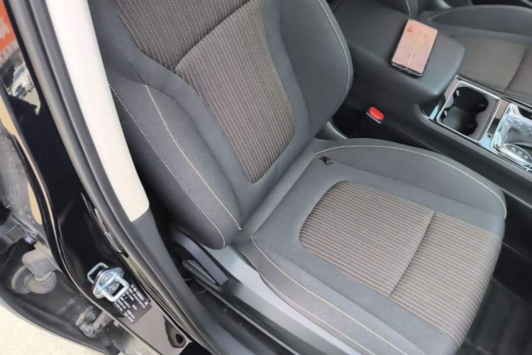 Used Bestune B70 2023 3rd Generation 1.5T Automatic Enjoyment Version 70th Anniversary Edition Right Front Seat