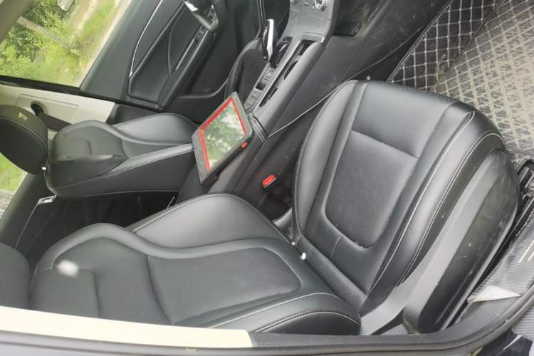 Used Bestune B70 2023 Third Generation 1.5T Automatic Enjoyment Version Right Front Seat