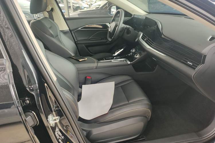 Used Bestune B70 2023 Third Generation 1.5T Automatic Enjoyment Version Right Front Seat