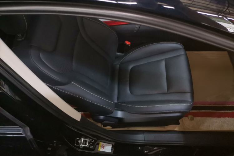 Used Bestune B70 2023 Third Generation 1.5T Automatic Enjoyment Version Right Front Seat