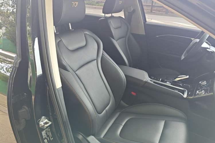 Used Bestune B70 2023 Third Generation 1.5T Automatic Enjoyment Version 70th Anniversary Edition Right Front Seat