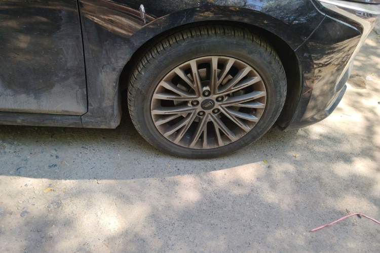 Used Bestune B70 2023 Third Generation 1.5T Automatic Enjoyment Version Right Front Wheel Hub