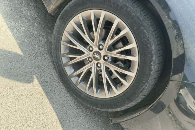 Used Bestune B70 2023 Third Generation 1.5T Automatic Enjoyment Version Right Front Wheel Hub