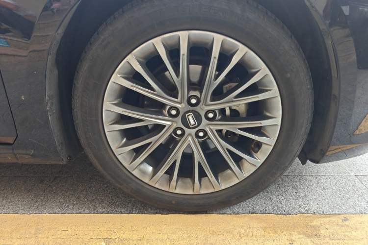 Used Bestune B70 2023 Third Generation 1.5T Automatic Enjoyment Version Right Front Wheel Hub