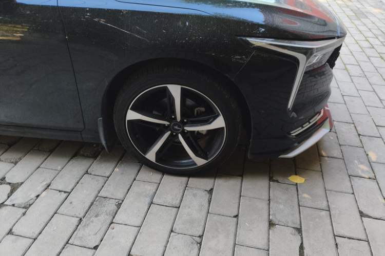Used Bestune B70 2023 Third Generation 1.5T Automatic Enjoyment Version Right Front Wheel Hub