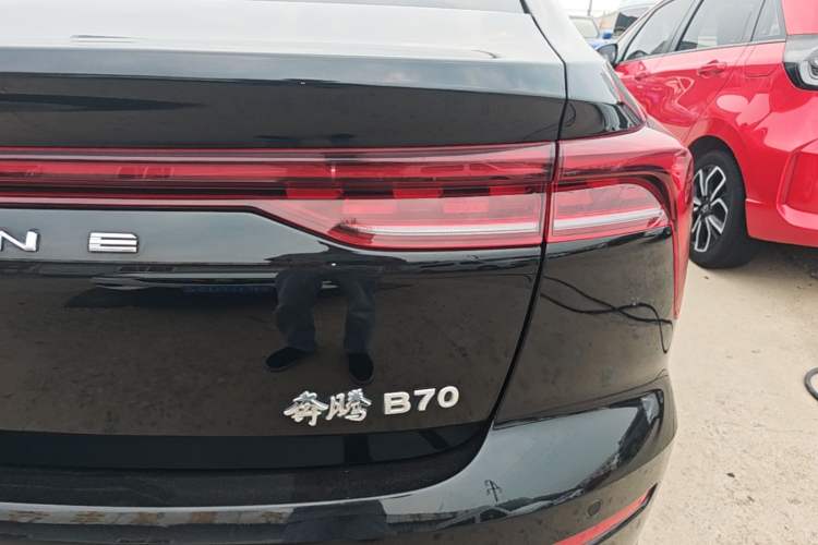 Used Bestune B70 2023 Third Generation 1.5T Automatic Enjoyment Version Right Rear Taillight