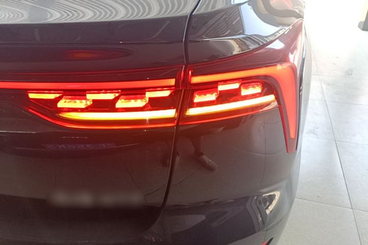 Used Bestune B70 2023 Third Generation 1.5T Automatic Enjoyment Version Right Rear Taillight