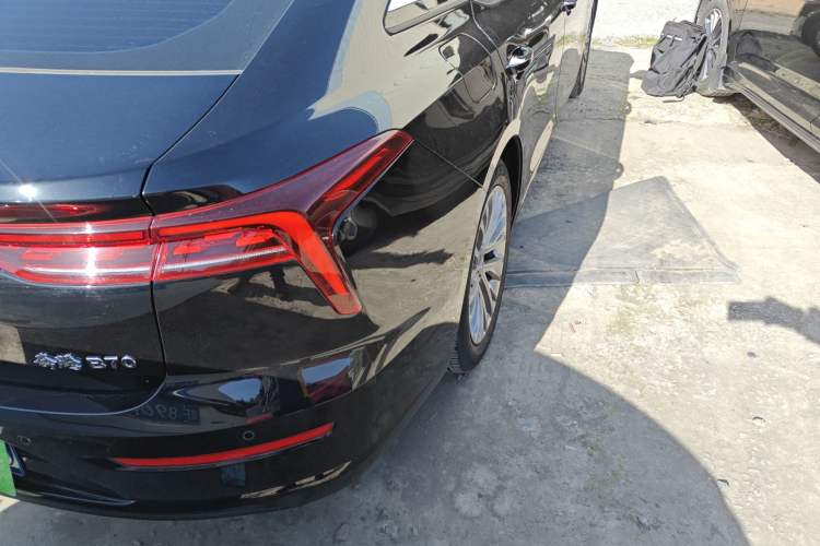 Used Bestune B70 2023 Third Generation 1.5T Automatic Enjoyment Version Right Rear Taillight