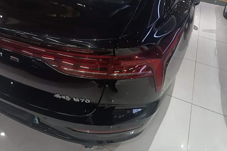 Used Bestune B70 2023 Third Generation 1.5T Automatic Enjoyment Version 70th Anniversary Edition Right Rear Taillight