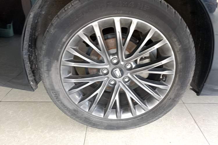 Used Bestune B70 2023 Third Generation 1.5T Automatic Enjoyment Version Right Rear Wheel Hub