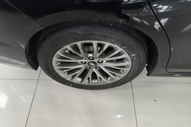 Used Bestune B70 2023 Third Generation 1.5T Automatic Enjoyment Version Right Rear Wheel Hub
