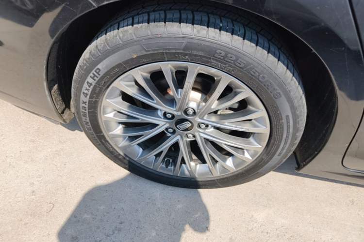 Used Bestune B70 2023 Third Generation 1.5T Automatic Enjoyment Version Right Rear Wheel Hub