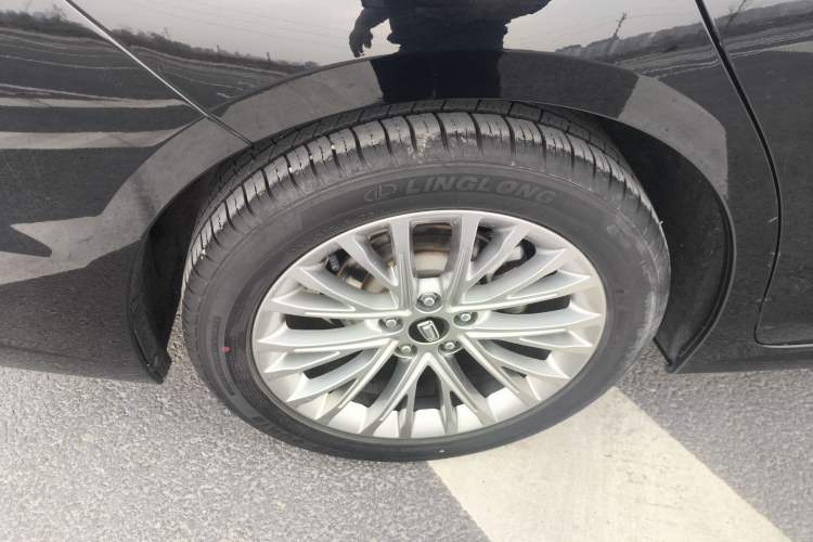 Used Bestune B70 2023 Third Generation 1.5T Automatic Enjoyment Version 70th Anniversary Edition Right Rear Wheel Hub