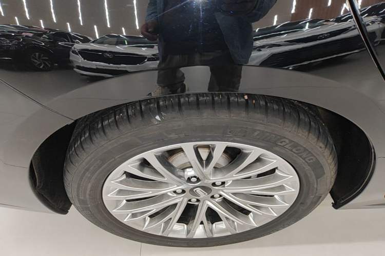 Used Bestune B70 2023 Third Generation 1.5T Automatic Enjoyment Version Right Rear Wheel Hub
