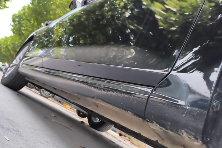 Used Bestune B70 2023 3rd Generation 1.5T Automatic Enjoyment Version 70th Anniversary Edition Right Side Sill
