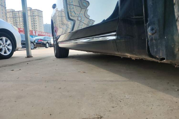 Used Bestune B70 2023 Third Generation 1.5T Automatic Enjoyment Version Right Side Sill
